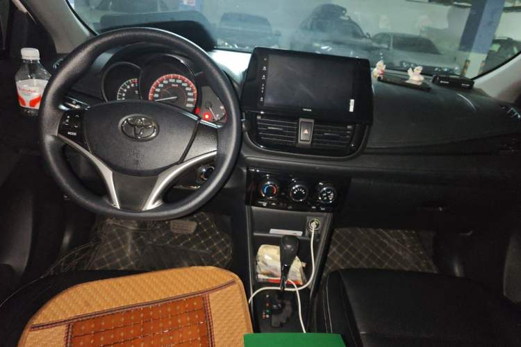 Used Toyota Vios 2021 1.5L CVT Innovation Edition Center Console