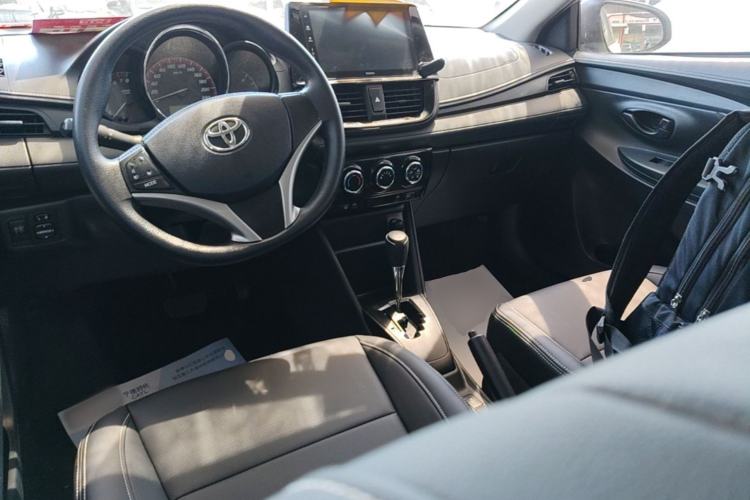 Used Toyota Vios 2021 1.5L CVT Innovation Edition Center Console