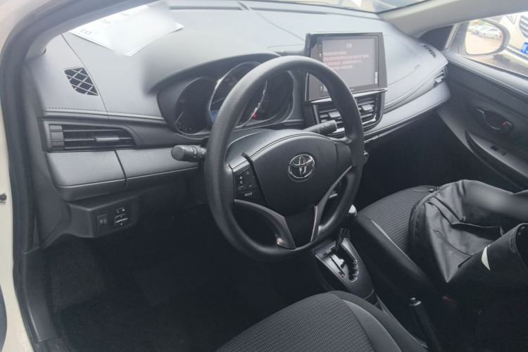 Used Toyota Vios 2021 1.5L CVT Innovation Edition Center Console