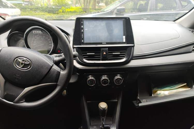 Used Toyota Vios 2021 1.5L CVT Innovation Edition Center Console