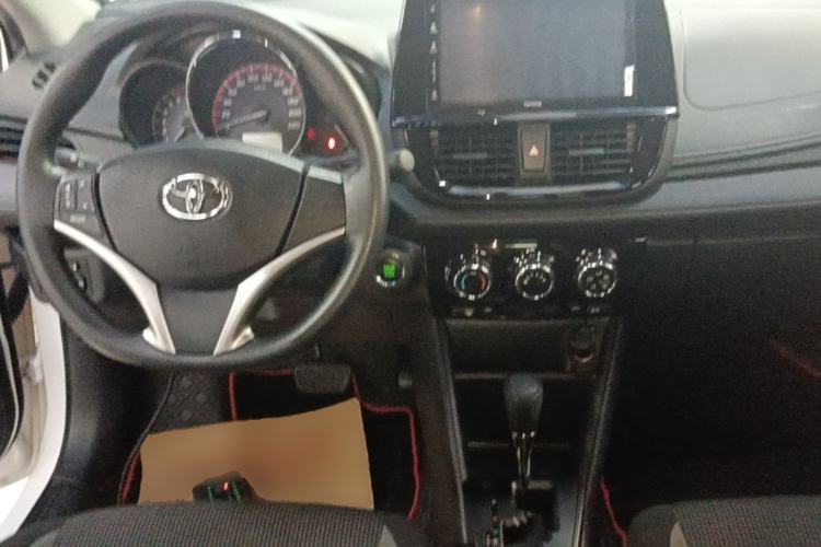 Used Toyota Vios 2021 1.5L CVT Comfort Edition Center Console