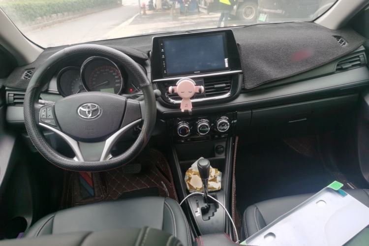 Used Toyota Vios 2021 1.5L CVT Innovation Edition Center Console