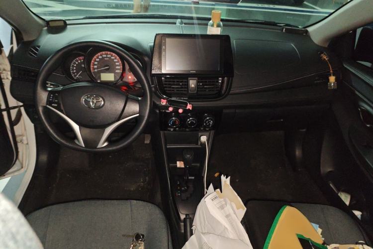 Used Toyota Vios 2021 1.5L CVT Innovation Edition Center Console