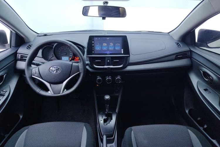 Used Toyota Vios 2021 1.5L CVT Innovation Edition Center Console