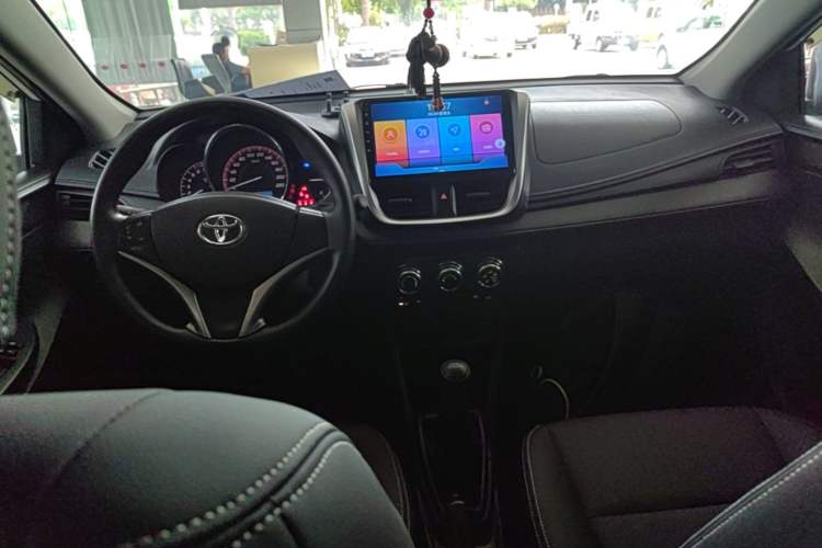 Used Toyota Vios 2021 1.5L Manual Trend Edition Center Console