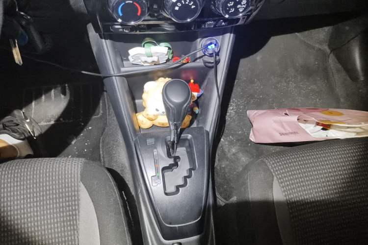Used Toyota Vios 2021 1.5L CVT Innovation Edition Gear Lever