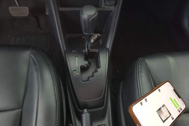 Used Toyota Vios 2021 1.5L CVT Innovation Edition Gear Lever