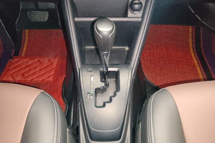 Used Toyota Vios 2021 1.5L CVT Innovation Edition Gear Lever