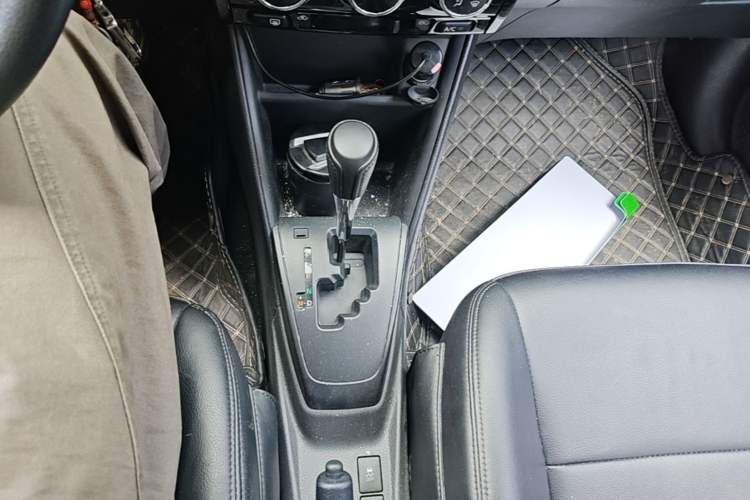 Used Toyota Vios 2021 1.5L CVT Innovation Edition Gear Lever