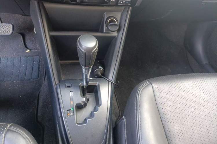 Used Toyota Vios 2021 1.5L CVT Innovation Edition Gear Lever