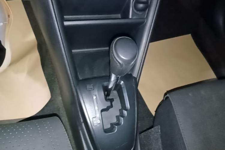 Used Toyota Vios 2021 1.5L CVT Innovation Edition Gear Lever