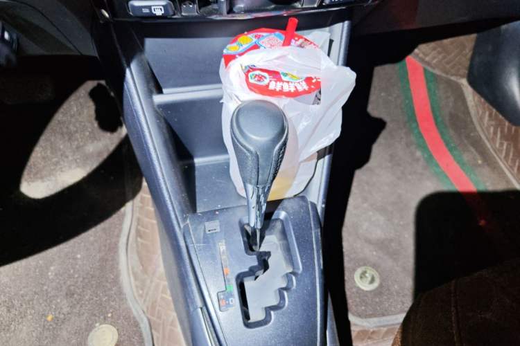 Used Toyota Vios 2021 1.5L CVT Innovation Edition Gear Lever