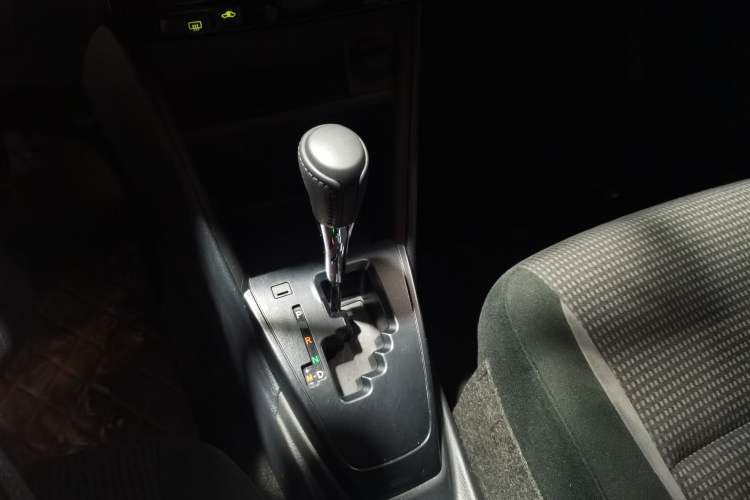 Used Toyota Vios 2021 1.5L CVT Innovation Edition Gear Lever