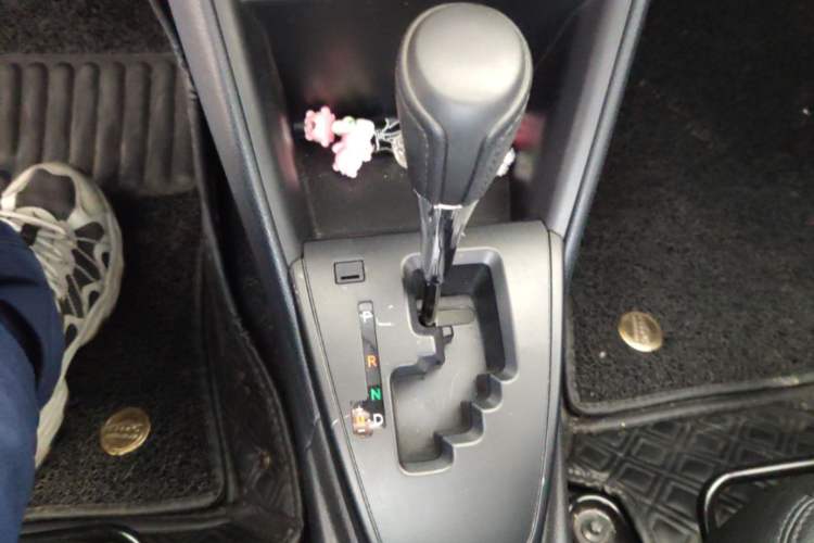 Used Toyota Vios 2021 1.5L CVT Innovation Edition Gear Lever
