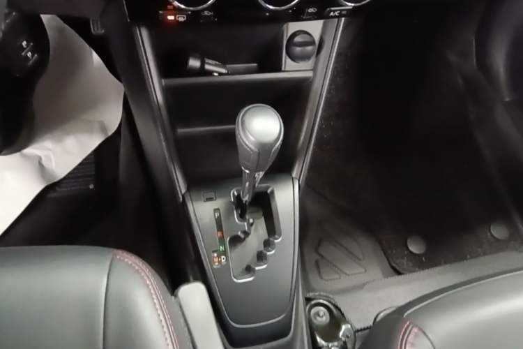 Used Toyota Vios 2021 1.5L CVT Innovation Edition Gear Lever