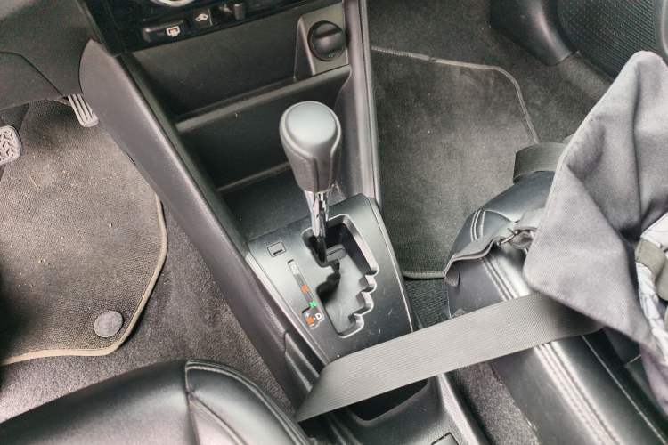 Used Toyota Vios 2021 1.5L CVT Innovation Edition Gear Lever