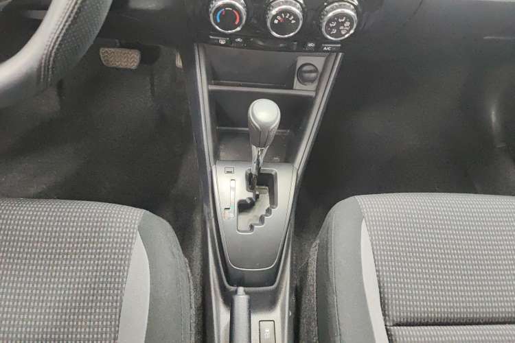 Used Toyota Vios 2021 1.5L CVT Innovation Edition Gear Lever