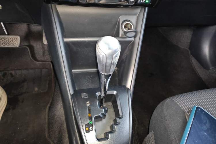 Used Toyota Vios 2021 1.5L CVT Innovation Edition Gear Lever