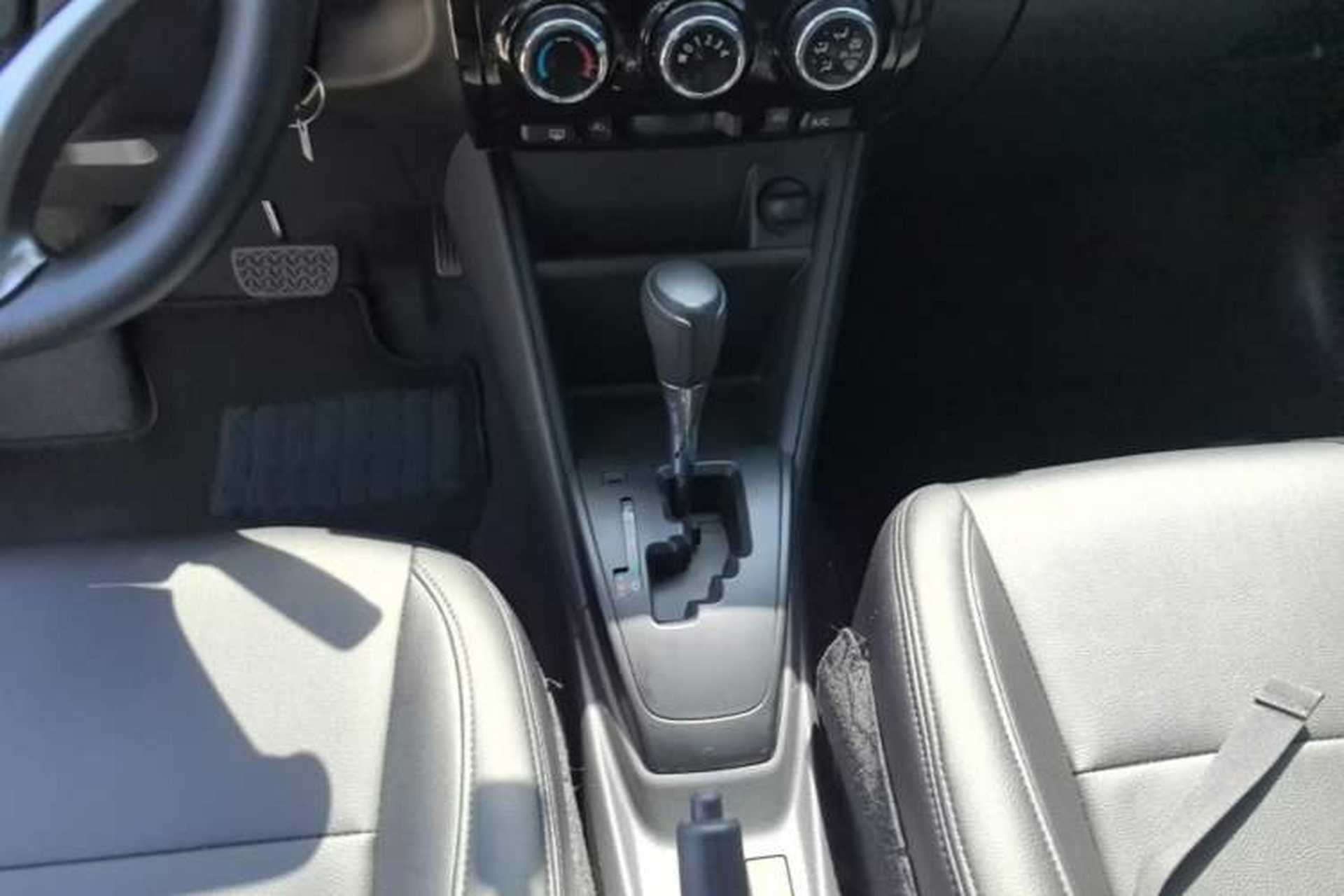 Used Toyota Vios 2021 1.5L CVT Innovation Edition Gear Lever