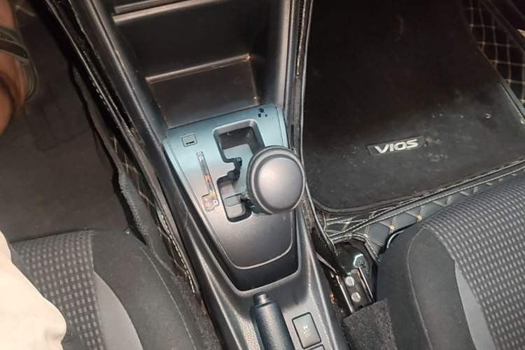 Used Toyota Vios 2021 1.5L CVT Innovation Edition Gear Lever