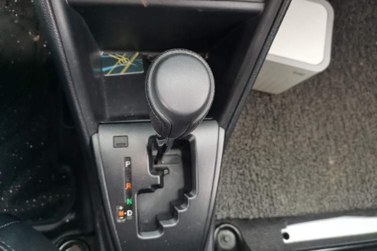 Used Toyota Vios 2021 1.5L CVT Innovation Edition Gear Lever