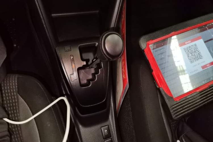 Used Toyota Vios 2021 1.5L CVT Innovation Edition Gear Lever