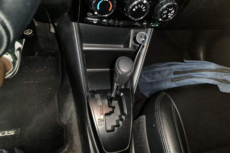Used Toyota Vios 2021 1.5L CVT Innovation Edition Gear Lever