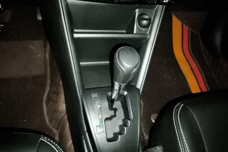 Used Toyota Vios 2021 1.5L CVT Innovation Edition Gear Lever