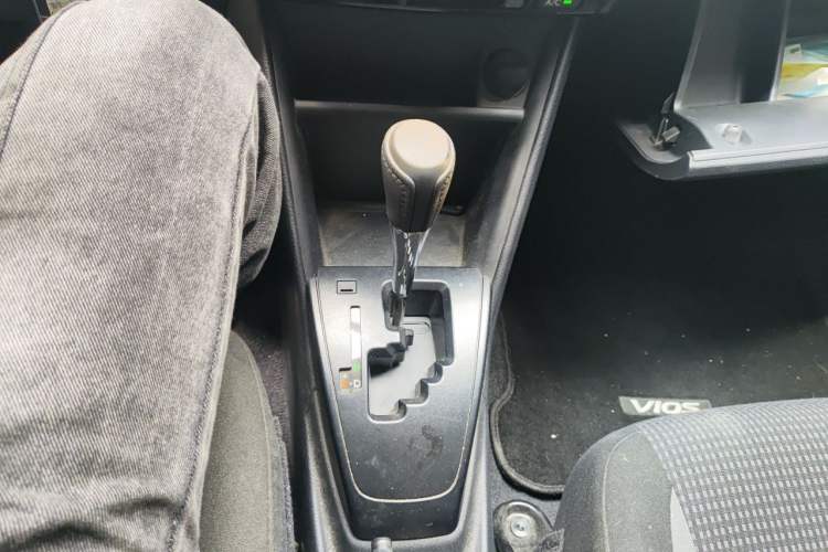 Used Toyota Vios 2021 1.5L CVT Innovation Edition Gear Lever