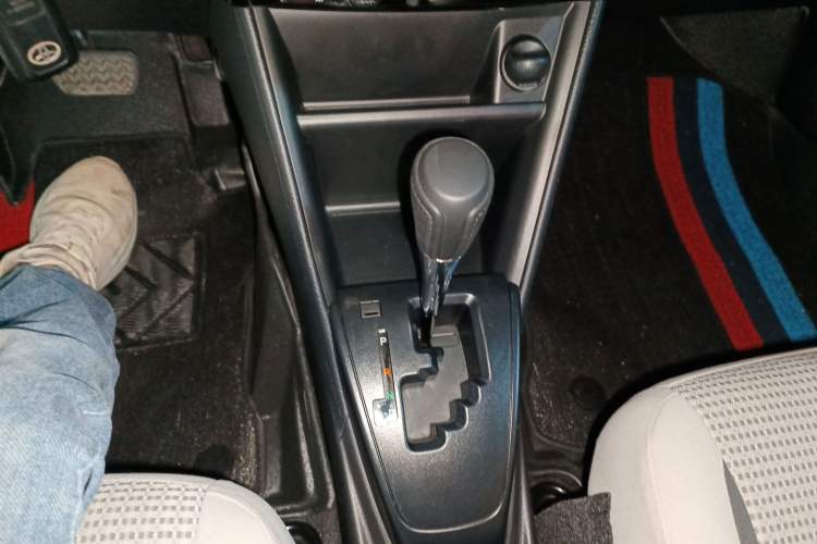 Used Toyota Vios 2021 1.5L CVT Innovation Edition Gear Lever