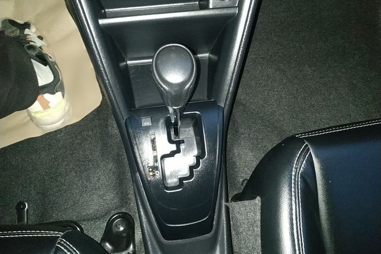 Used Toyota Vios 2021 1.5L CVT Innovation Edition Gear Lever