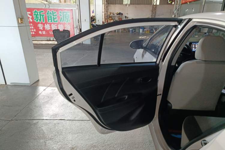 Used Toyota Vios 2021 1.5L CVT Innovation Edition Interior 5