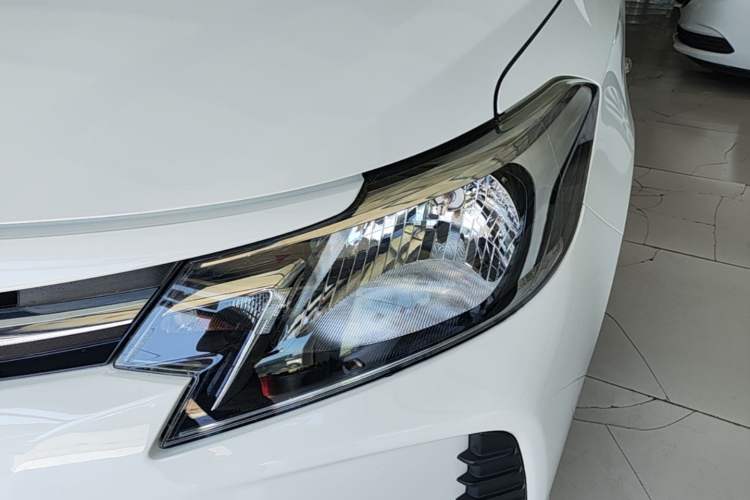 Used Toyota Vios 2021 1.5L CVT Innovation Edition Left Front Headlight