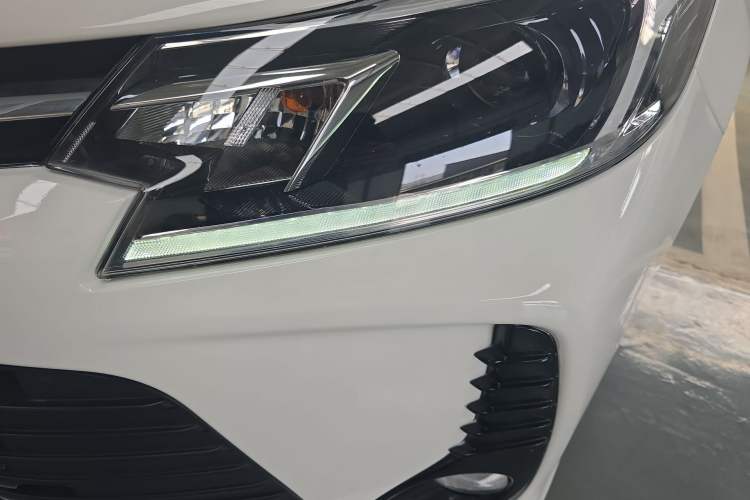 Used Toyota Vios 2021 1.5L CVT Comfort Edition Left Front Headlight