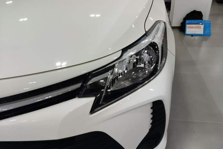 Used Toyota Vios 2021 1.5L CVT Smart Drive Edition Left Front Headlight