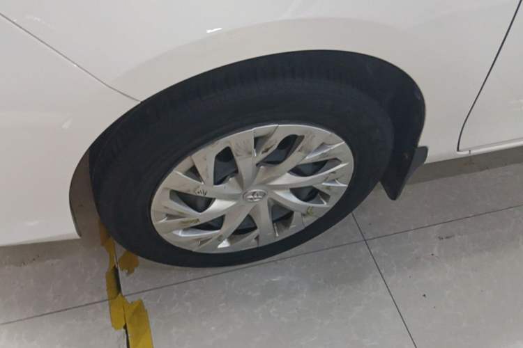 Used Toyota Vios 2021 1.5L CVT Comfort Edition Left Front Wheel Hub