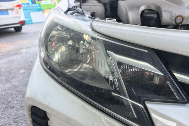 Used Toyota Vios 2021 1.5L CVT Innovation Edition Right Front Headlight
