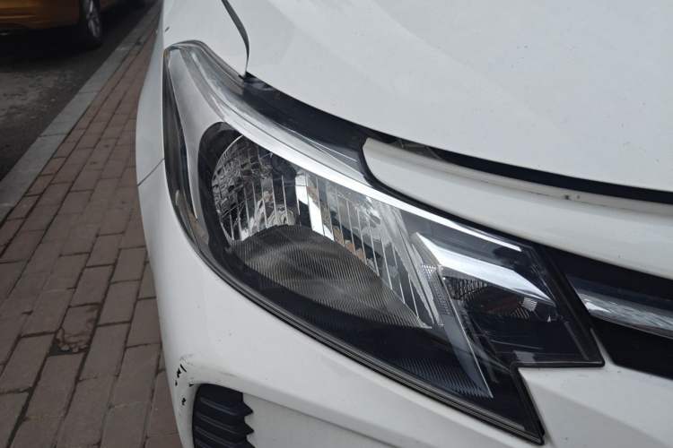 Used Toyota Vios 2021 1.5L CVT Innovation Edition Right Front Headlight