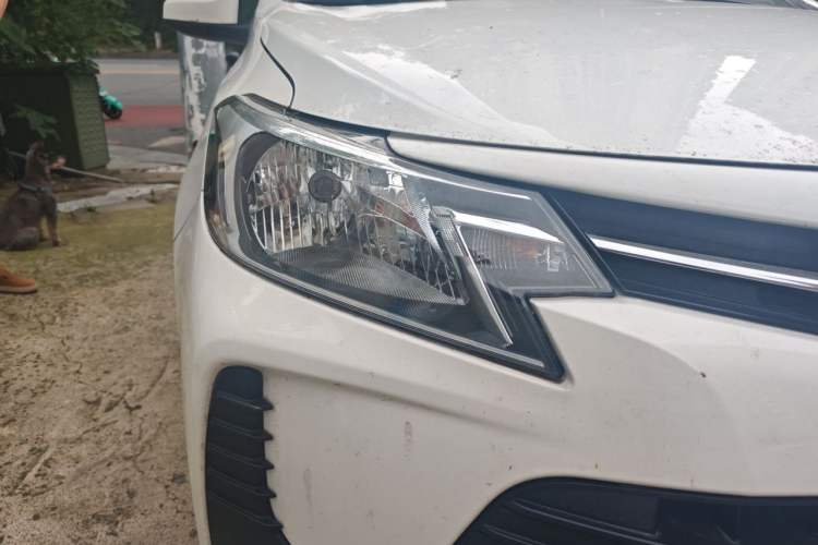 Used Toyota Vios 2021 1.5L CVT Innovation Edition Right Front Headlight