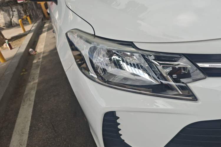 Used Toyota Vios 2021 1.5L CVT Innovation Edition Right Front Headlight