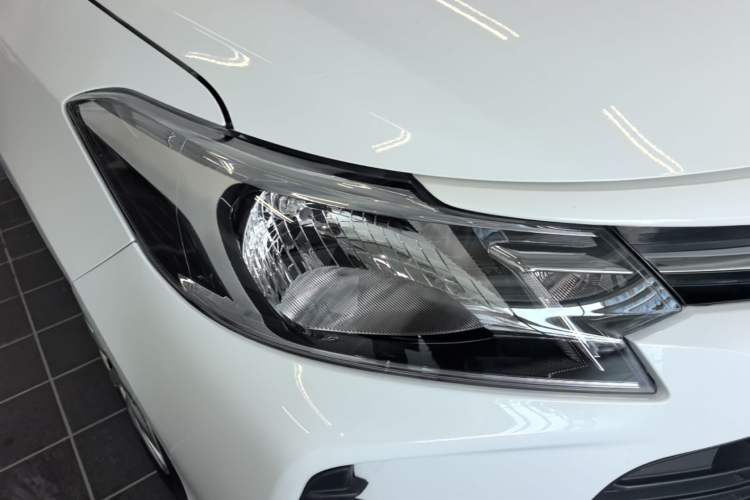 Used Toyota Vios 2021 1.5L CVT Innovation Edition Right Front Headlight