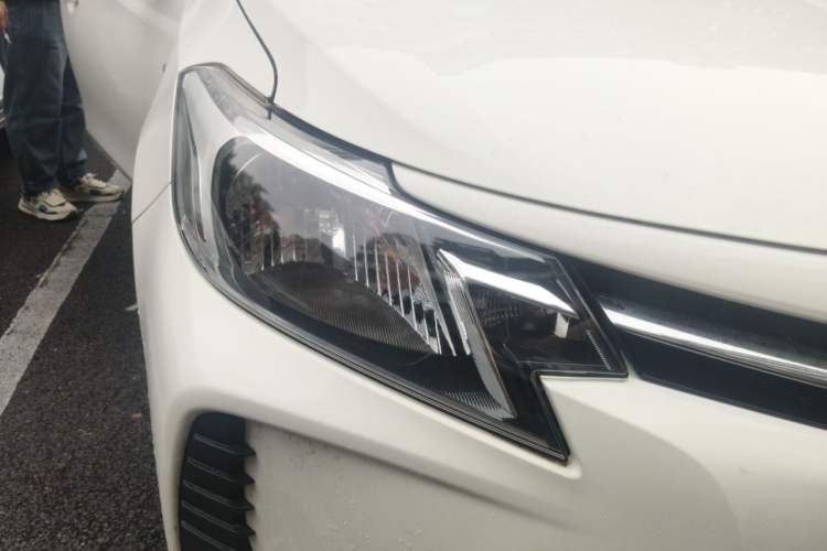 Used Toyota Vios 2021 1.5L CVT Innovation Edition Right Front Headlight