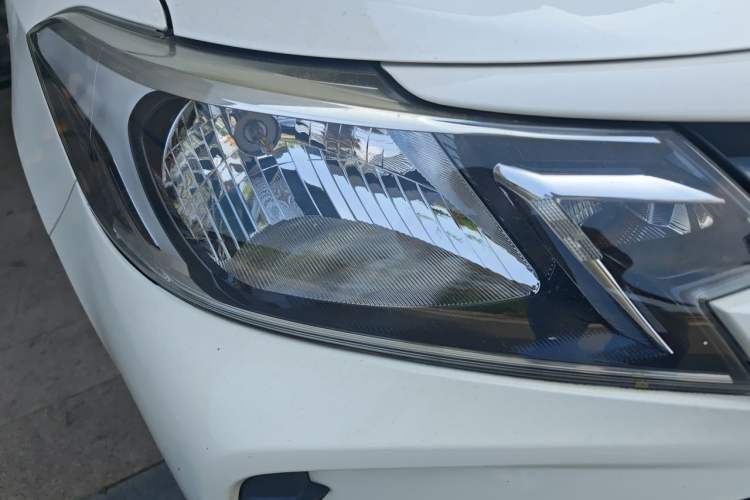 Used Toyota Vios 2021 1.5L CVT Innovation Edition Right Front Headlight
