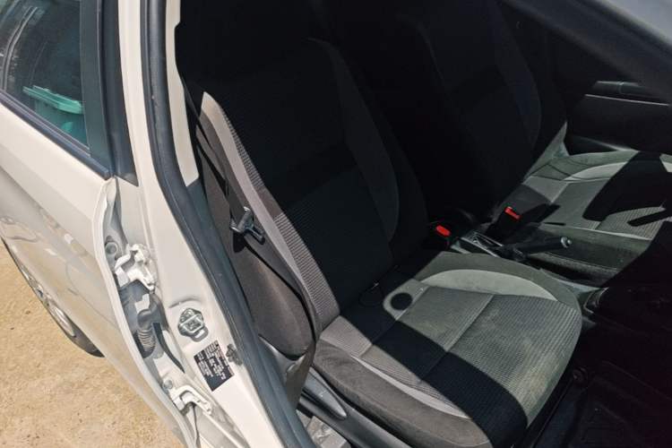 Used Toyota Vios 2021 1.5L CVT Comfort Edition Right Front Seat