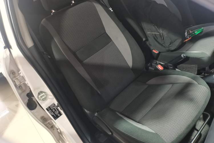 Used Toyota Vios 2021 1.5L CVT Innovation Edition Right Front Seat