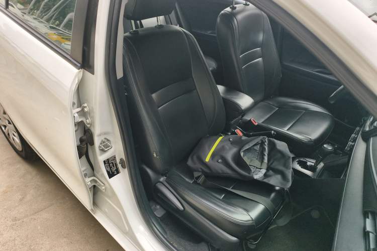 Used Toyota Vios 2021 1.5L CVT Innovation Edition Right Front Seat