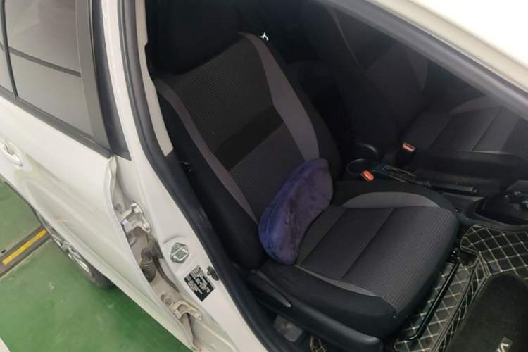 Used Toyota Vios 2021 1.5L CVT Innovation Edition Right Front Seat