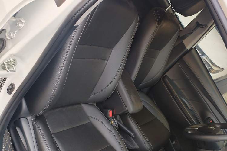 Used Toyota Vios 2021 1.5L CVT Innovation Edition Right Front Seat