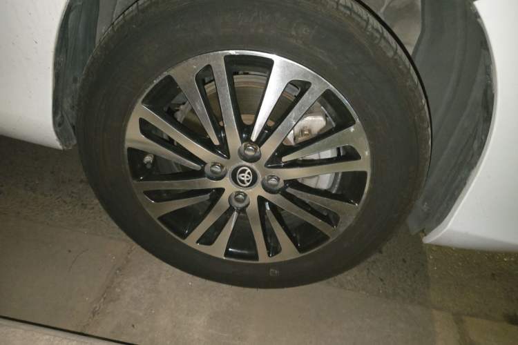 Used Toyota Vios 2021 1.5L CVT Innovation Edition Right Front Wheel Hub