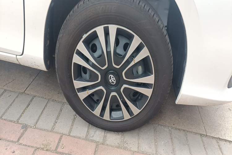 Used Toyota Vios 2021 1.5L CVT Innovation Edition Right Front Wheel Hub